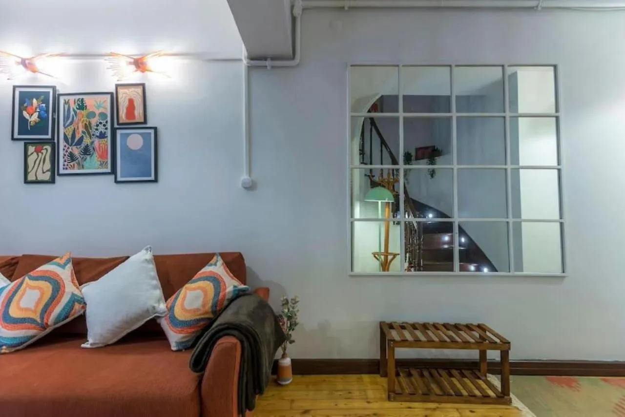 Apartment 4-Story Gem In Cihangir - 5 Bedroom & Cute Rooftop Istanbul