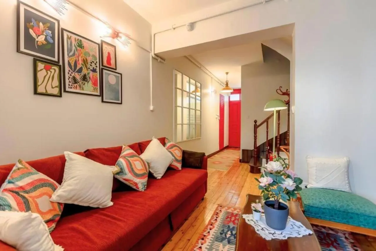 4-Story Gem In Cihangir - 5 Bedroom & Cute Rooftop Istanbul Turkey