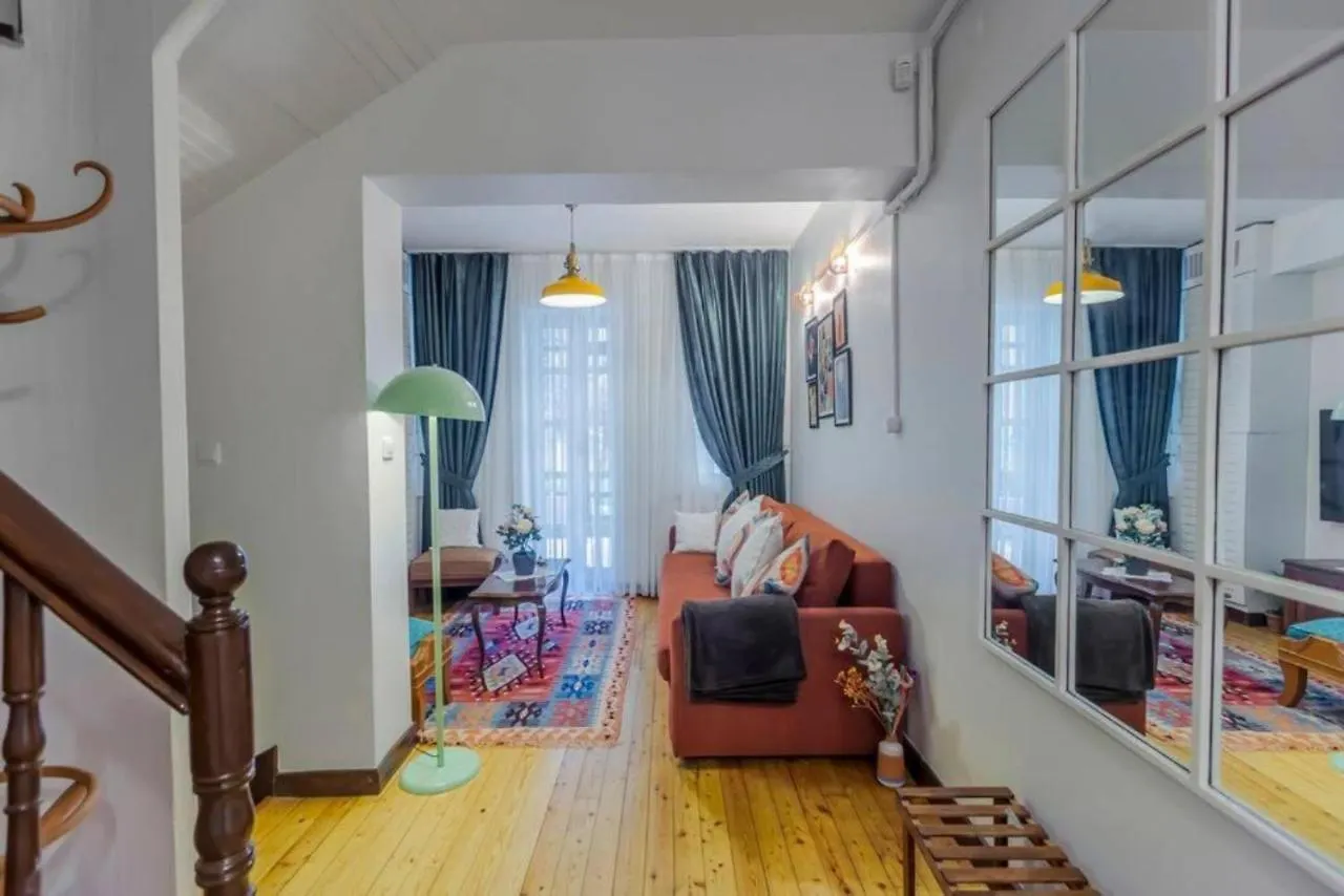 4-Story Gem In Cihangir - 5 Bedroom & Cute Rooftop Istanbul 0*,  Turkey