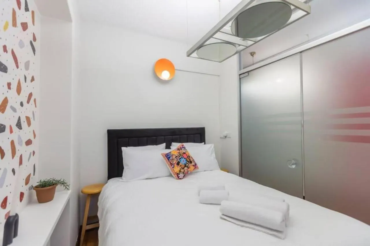4-Story Gem In Cihangir - 5 Bedroom & Cute Rooftop Istanbul Apartment