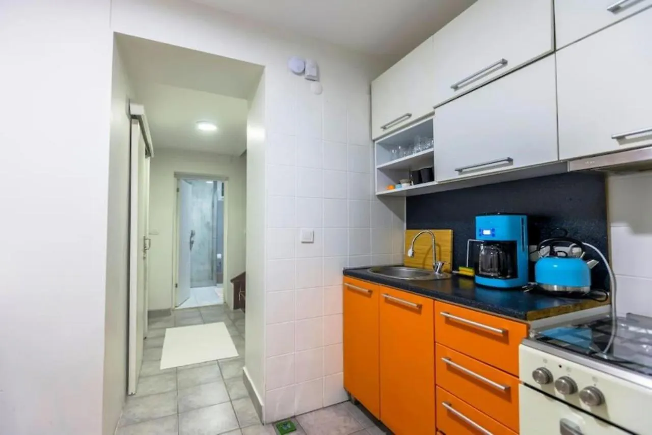 4-Story Gem In Cihangir - 5 Bedroom & Cute Rooftop Istanbul Apartment