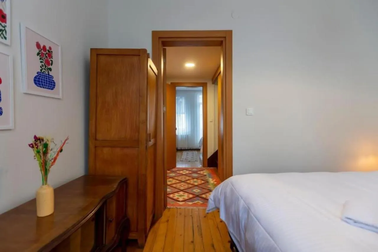 Apartment 4-Story Gem In Cihangir - 5 Bedroom & Cute Rooftop Istanbul Turkey