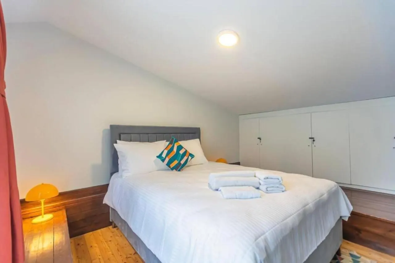 4-Story Gem In Cihangir - 5 Bedroom & Cute Rooftop Istanbul Apartment